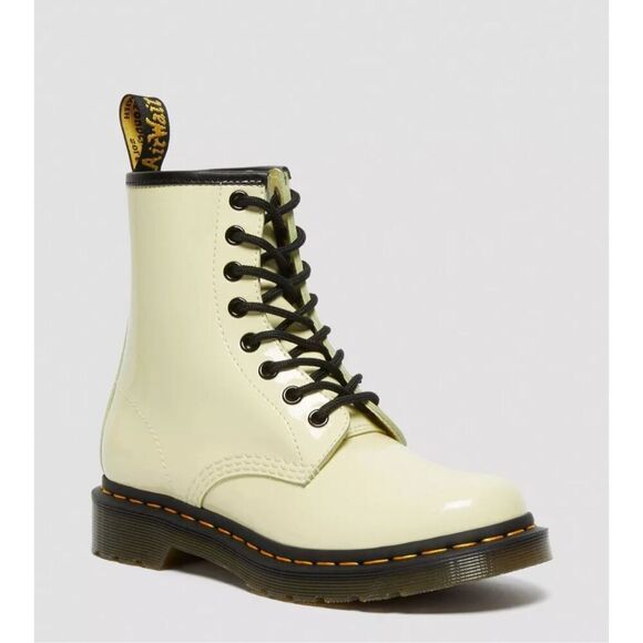 Dr.‎ Martens 1460 WOMEN'S PATENT LAMPER LACE UP CREAM BOOTS Women size 6 NWB